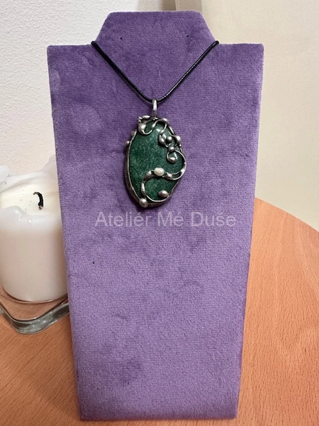 Amazonit s říční perlou