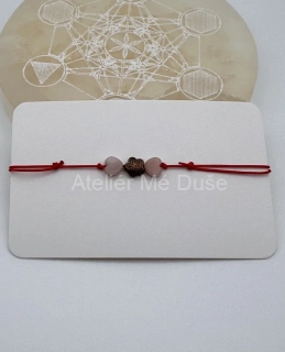 Šňůrkový náramek s ruženínem